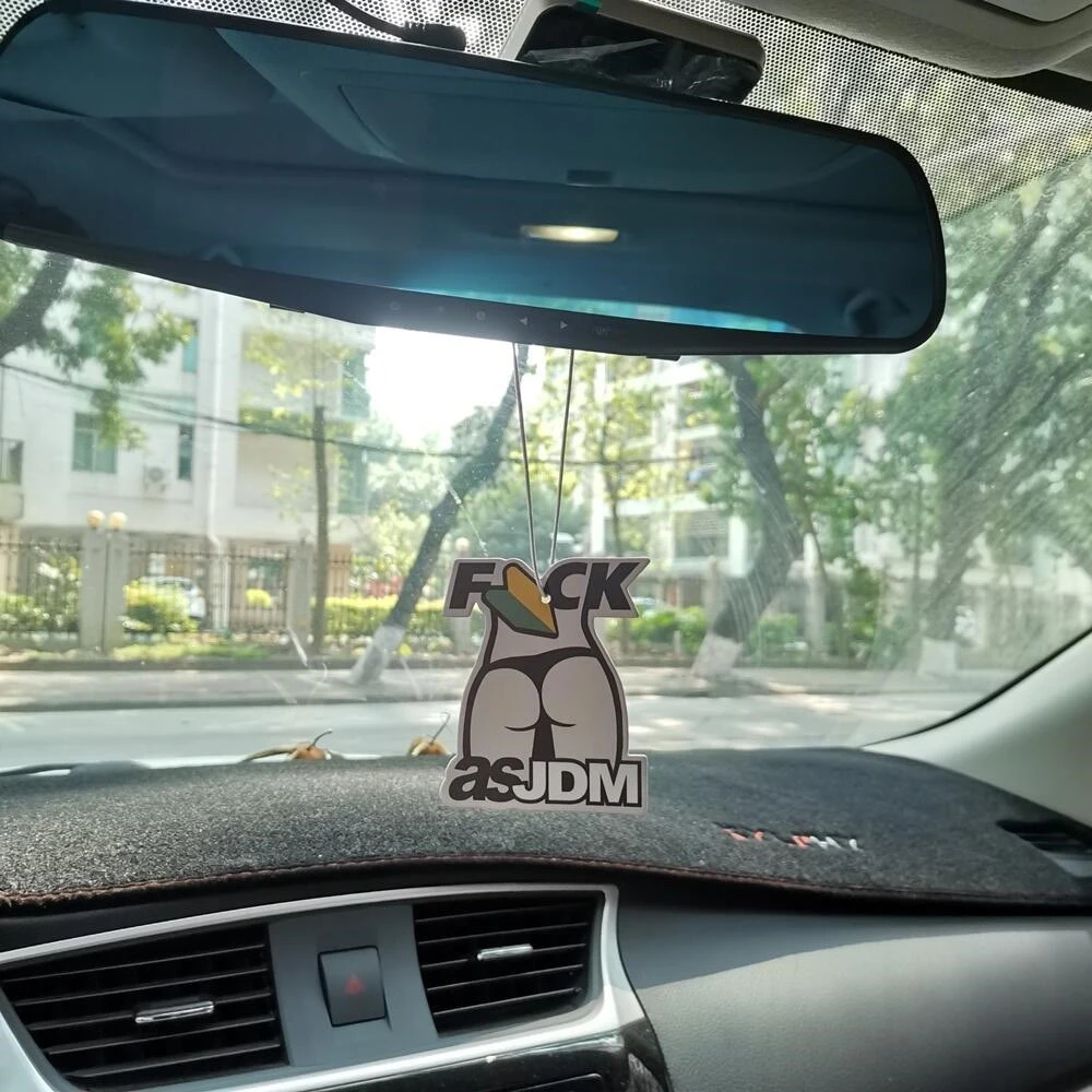 JDM Racing تعديل الثقافة سيارة معطّر الهواء معلقة مرآة الرؤية الخلفية العطر JDM كما معلقة العطور الصلبة ورقة قلادة