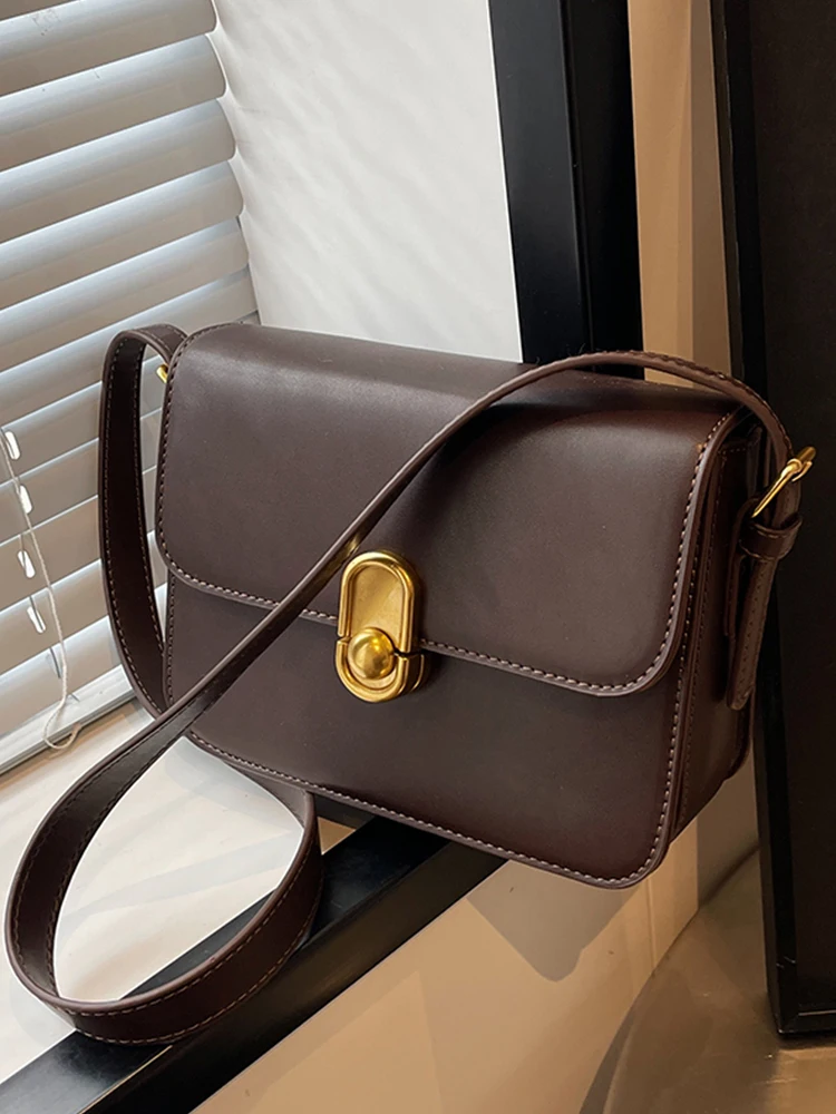 High-end Texture Retro Bag For Women 2024 New Popular Western Style Crossbody Bag Single Shoulder Armpit Bag Small Square Bag