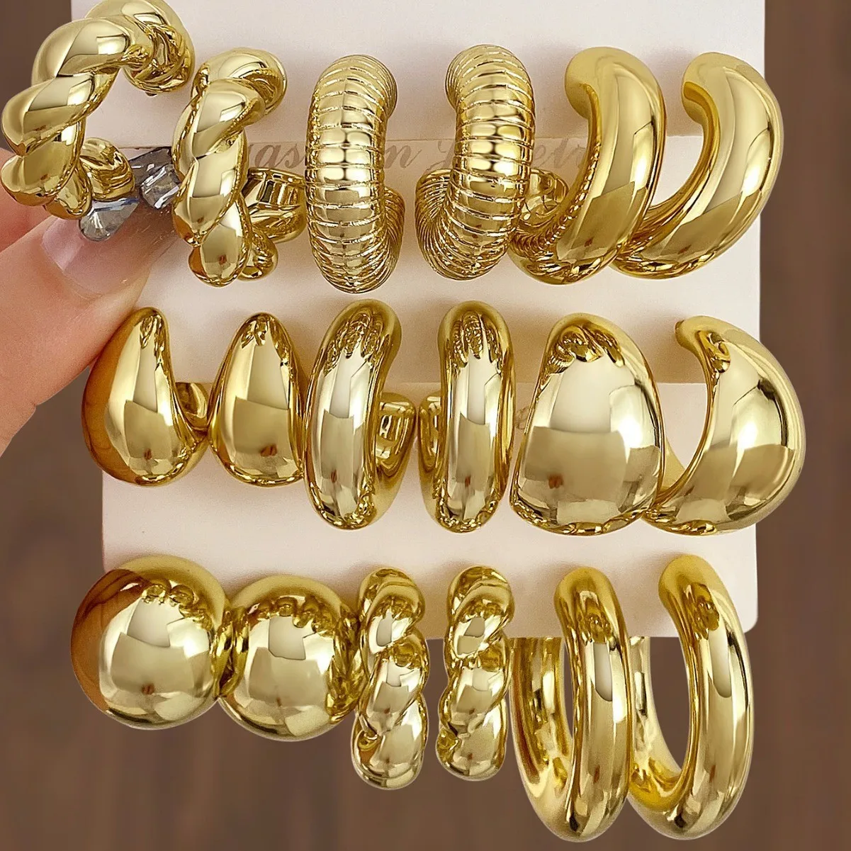 6Pcs Chunky Gold Color Waterdrop Hoop Earring Set for Women Bohemia Vintage Minimalist Smooth Circle Drop Earring Jewelry