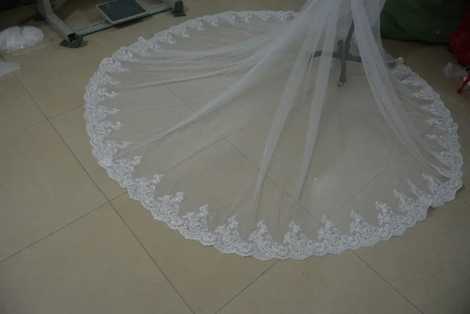 Soft tulle overskirt train lace floor skirt / wedding skirt / bridal detachable skirt / detachable skirt Wedding Accessories