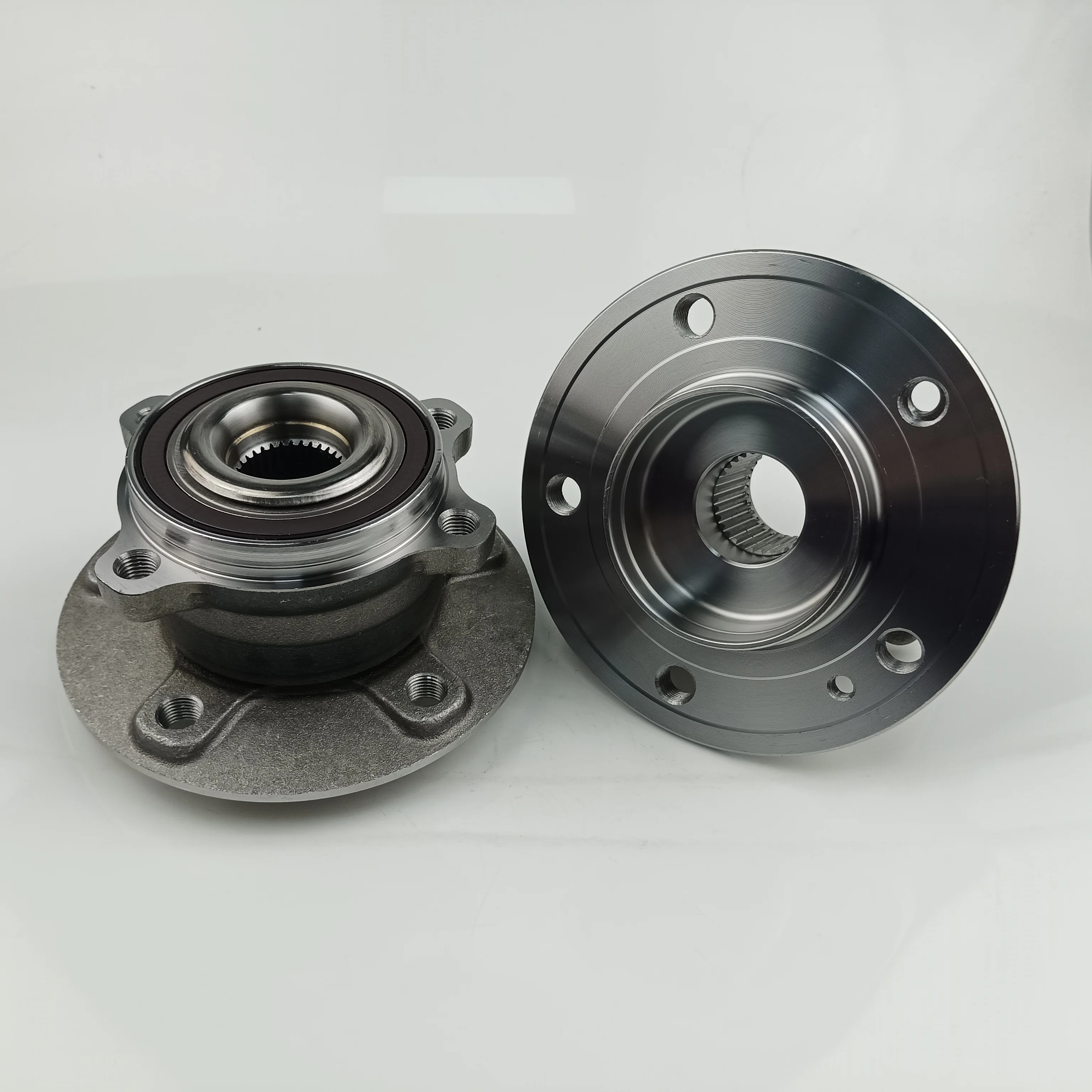 

High Quality Front Wheel Bearing For BENZ 4633340000 W463