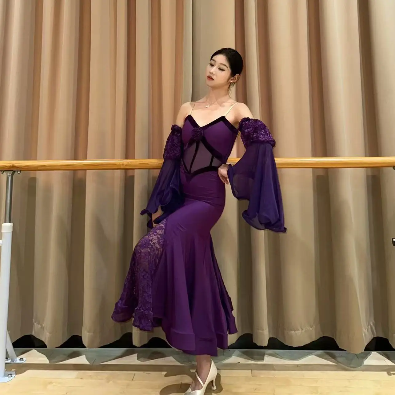 2025 novo vestido de competição de dança de salão para mulheres sexy sem costas roxo grande balanço vestido adulto roupas de dança moderna dqs21523