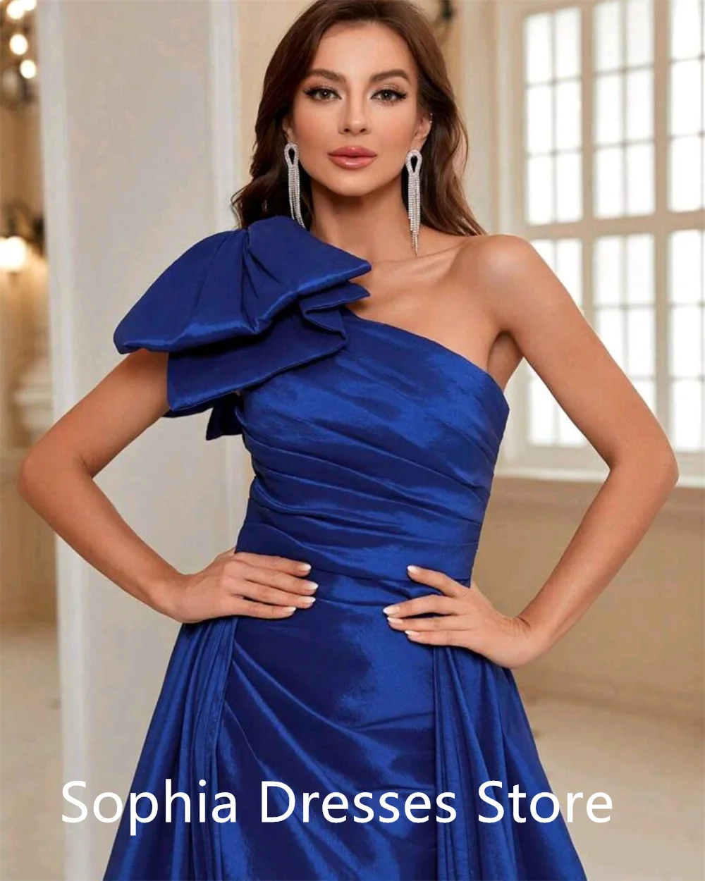 

Темпераментное синее атласное коктейльное платье по индивидуальному заказу. Изысканное платье без бретелек на одно плечо с многоуровневыми рюшами и молнией сзади. Vestido De Festa.