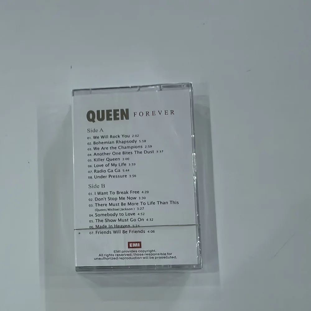 Brandneue, versiegelte Kassette: Forever Rock Music Album – Sammlung legendärer britischer Rockband-Anthemen mit Liedtextbuch – Detail 2