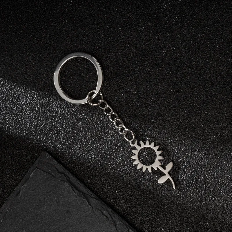 Trendy Sunflower Keychains Daisy Cherry Blossom Pendant Car Key Rings for Women Girls Engagement Gift Handmade DIY Jewelry