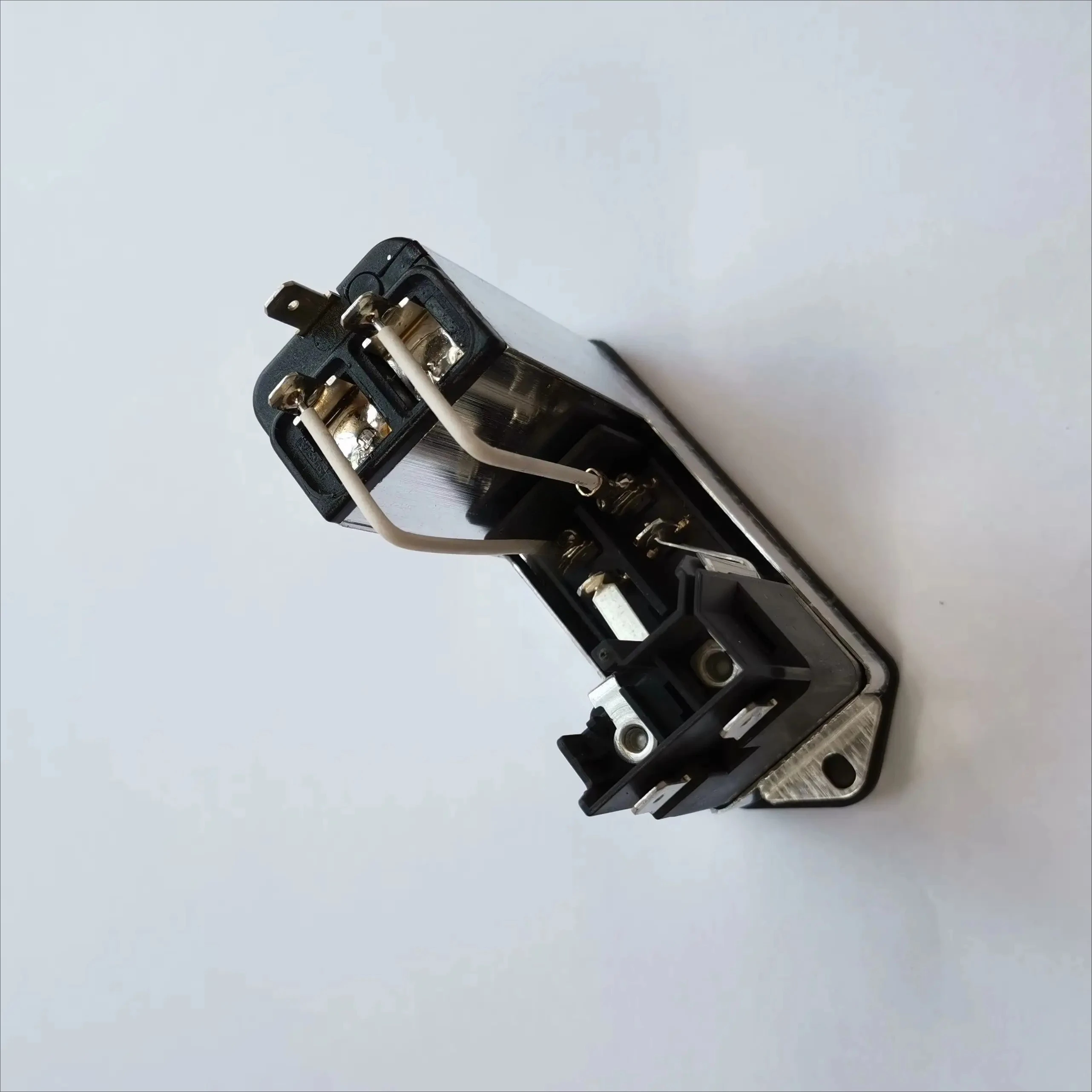CD34. 1101.151/CD6.4.1101.151 Socket Power Module 4A Filter