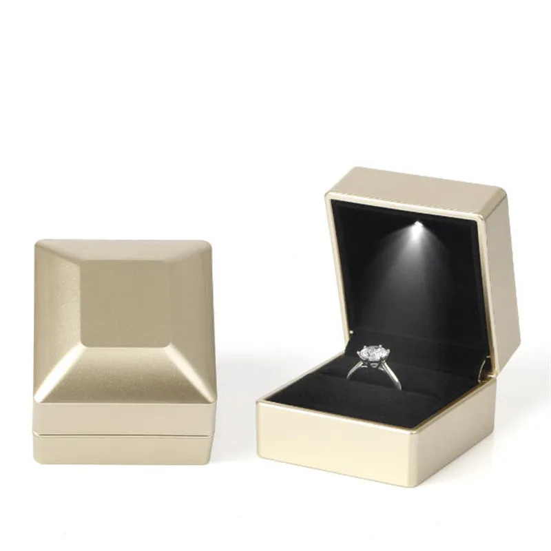 

Коробка для колец со светодиодной подсветкой - роскошная подарочная коробка Встроенные светодиодные фонари для предложения Чехол для обручальных колец на День святого Валентина, юбилей, Рождество