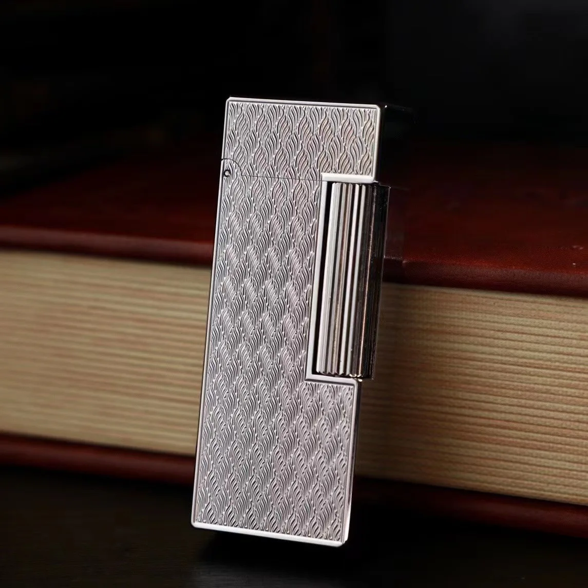 Luxury Classic Kerosenes Lighter Gold Narrow Lighter with Wave Stripe Side Flint Wheel wicks lighter  Brass petrol Lighter