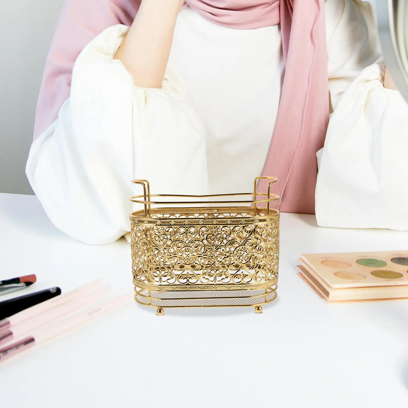 Metal Makeup Brush Holder Organizer Makeup Brushes Organizer Pen Holder Desktop Accessories High Capacity Vanity Office