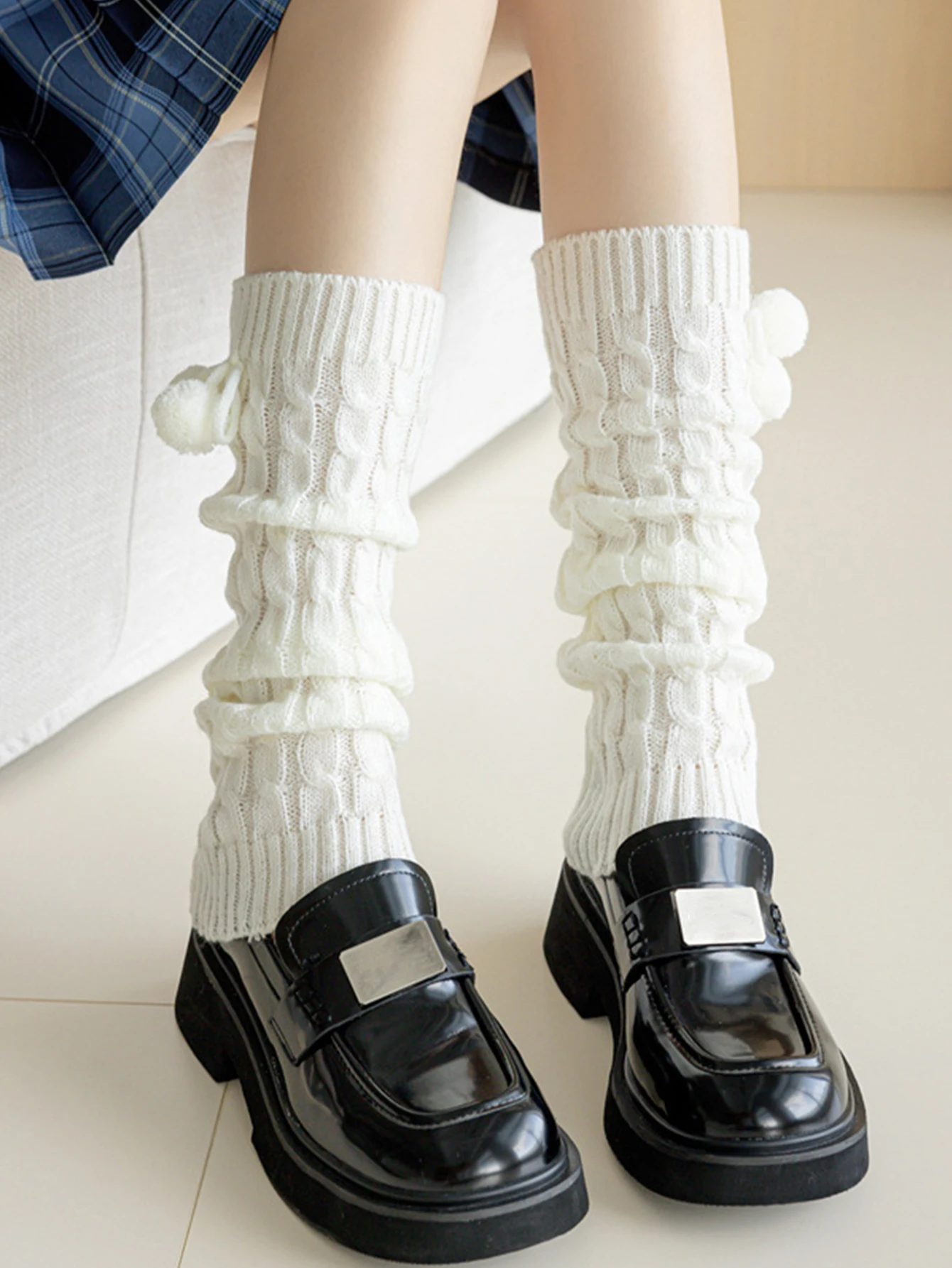 Neue Japanische Lolita Süße Mädchen Bein Wärmer Stricken Socken Wolle Ball Gestrickte Fuß Abdeckung Cosplay Frauen Herbst Winter Haufen Haufen Socken