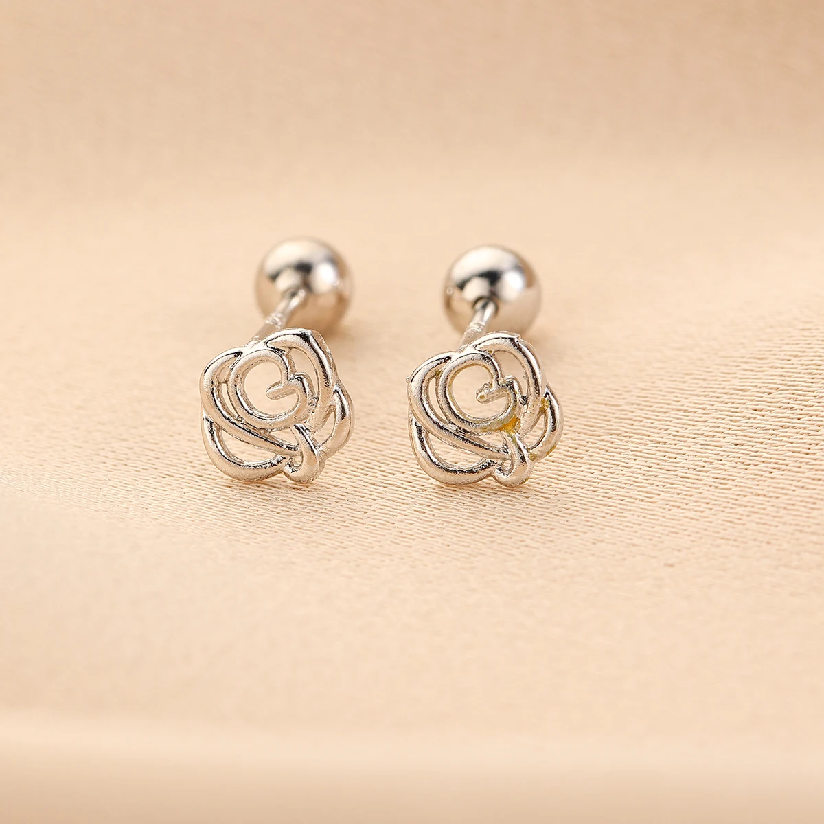 Multitudinous Mini Tragus Stud Earrings for Women Girls Silver Color Daisy Flower Hollow Bow Simple Versatile Jewelry Gift
