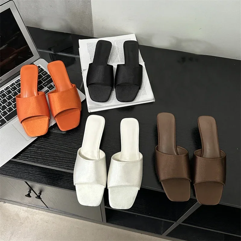 Summer Designer Low Heels Women Slippers Fashion Square Toe Banquet Sandals Comfortable Beach Slides Shoes