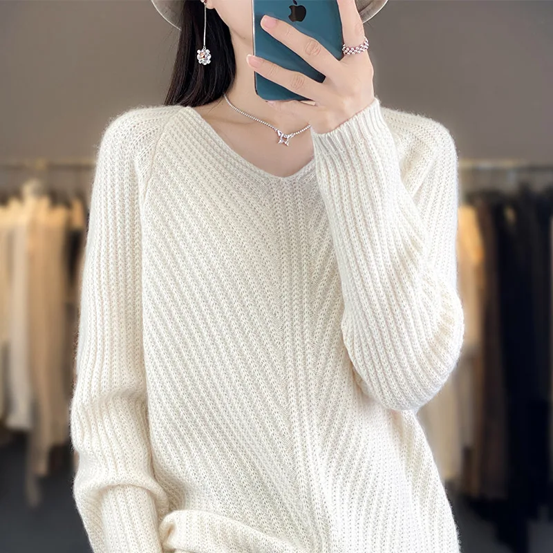 2023 Autumn Winter New Cashmere Sweater Women\'s V-Neck Pullover 100% Merino Wool Knitted Tops Fashion Korean Fit Underlay Luxury