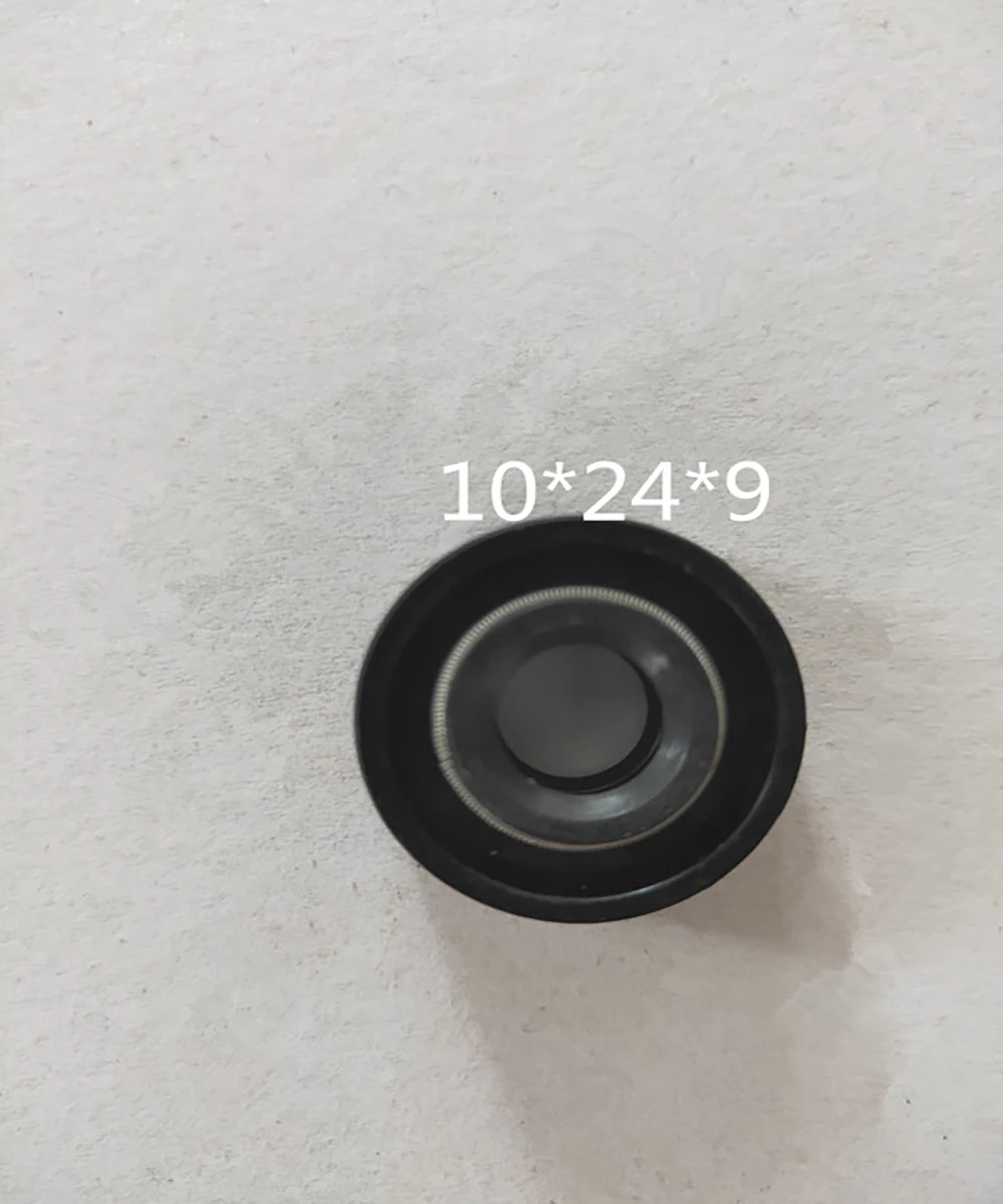 Two Ways Oil Seal Outboard Motor for 2-Stroke HangKai Yadao Gasoline Boat Engine 5-6HP - Replacement Part