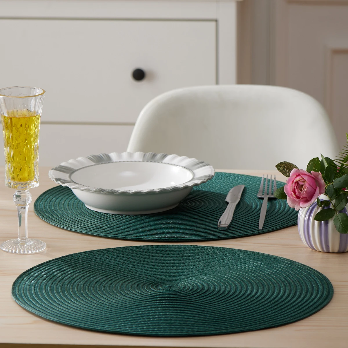 مجموعة مفارش مستديرة مضفرة مكونة من 4 قطع قابلة للغسل PP مقاومة للحرارة 38 سنتيمتر حصيرة مكان الطاولة للمطبخ عيد الميلاد طاولة طعام ديكور الحفلات #4