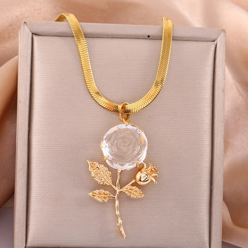 1 Piece of Rose Flower Pendant Necklace Gives Women Exaggerated Style Personalized Jewelry Accessories