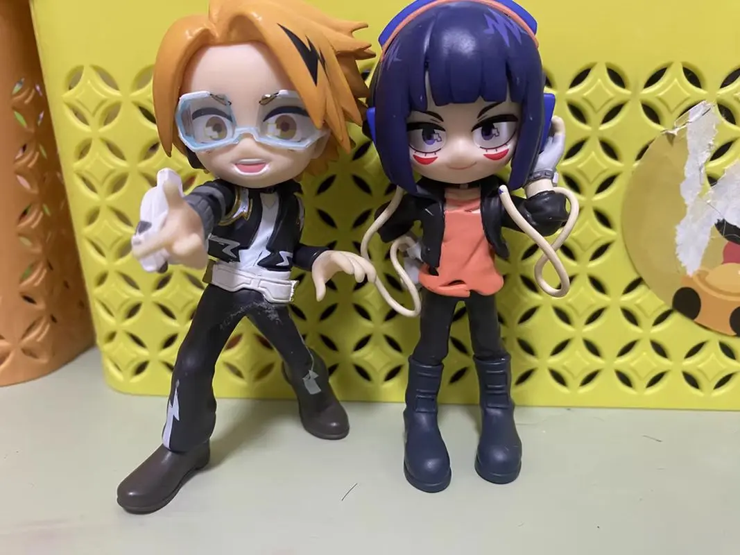 

В наличии: My Hero Academia Vol.1-2 Bushiroad Palverse, оригинальные мини-фигурки, коллекция аниме для фанатов, настольная игрушка