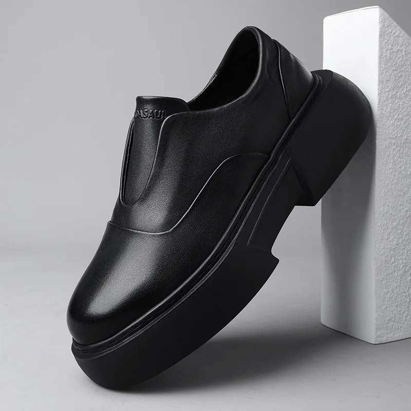 

Новые мужские кроссовки на толстой подошве с одной педалью, кожаные универсальные туфли для доски, модные дышащие повседневные мужские кроссовки