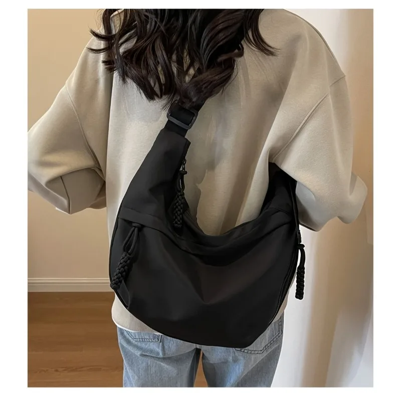 Oxford Cloth Crossbody Bag Women's Casual Shoulder Bag with Multiple Compartments, Zipper Closure for Commuting, Work, Travel