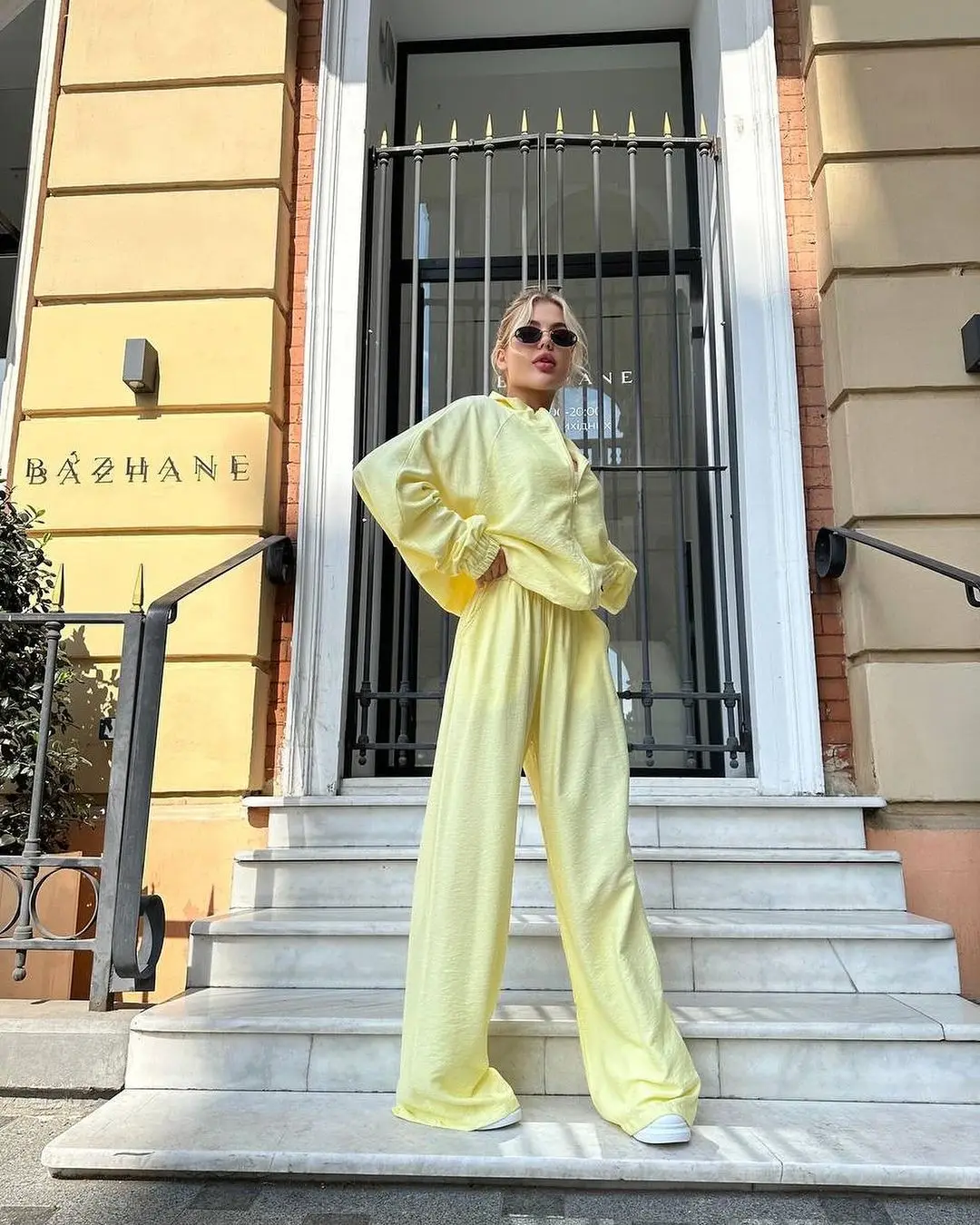 

Fashion Commuter 2 Piece Set Loose Long Sleeved High Collar Coat Elastic Waist Wide Leg Pants Set Spring Autumn New Suit Women