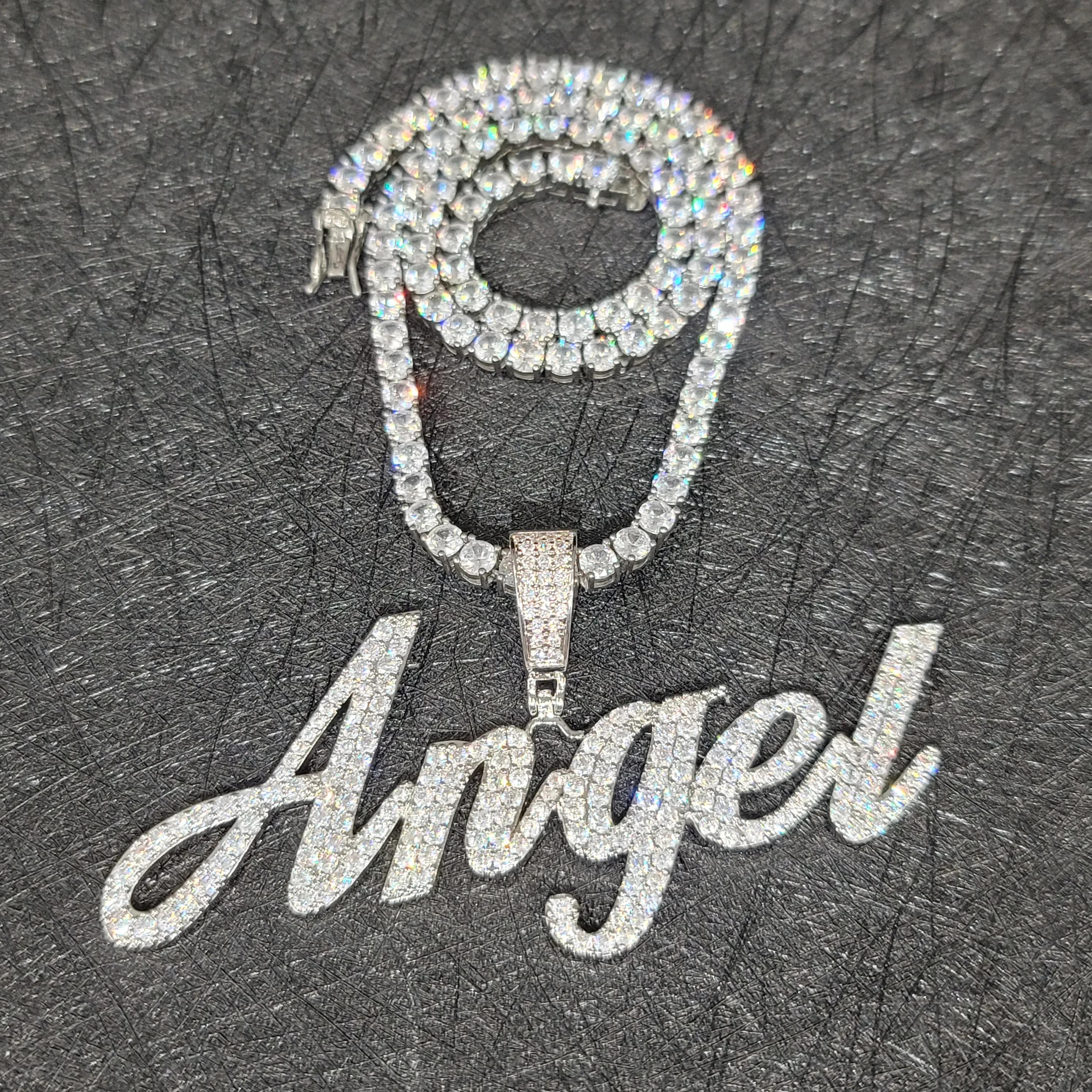 Personalized Custom Cursive Script Word Pendant Full Iced Out Diamonds Name Chain Hip Hop Rapper Charm Jewelry Avant-Garde Gifts