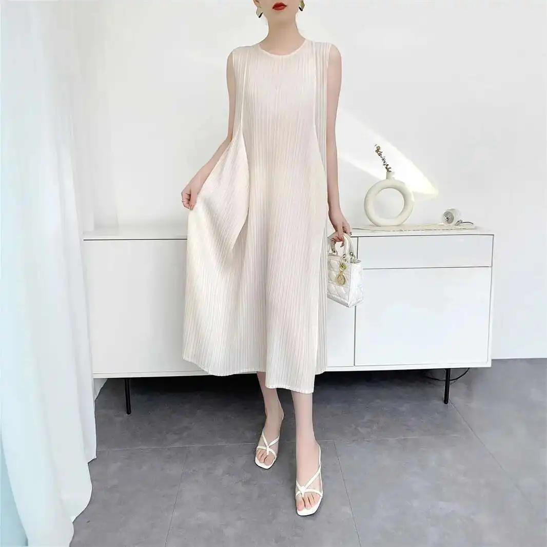 Fold Babyoung Round Neck Pleated Niche Design Temperament Casual Undershirt Dress 2025 Summer New Women's Clothing