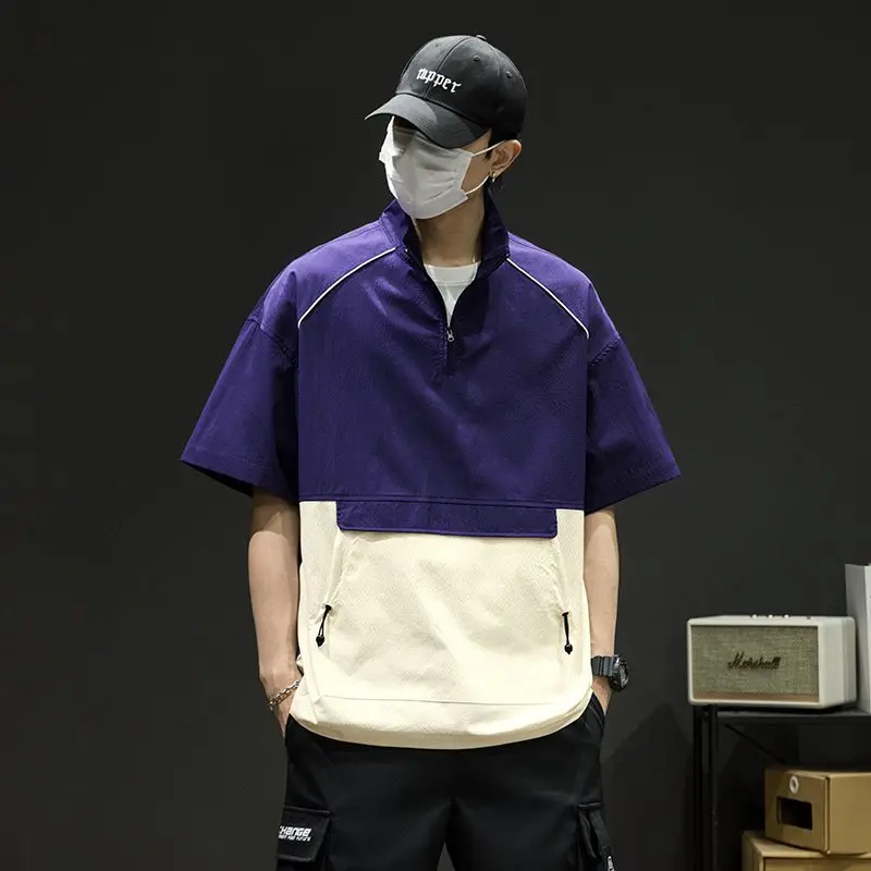 

Мужская футболка с коротким рукавом: летний тренд, свободный крой, простой повседневный стиль, универсальная модель для студентов и молодежи, модный топ, приятный на ощупь, дарящий ощущение прохлады.