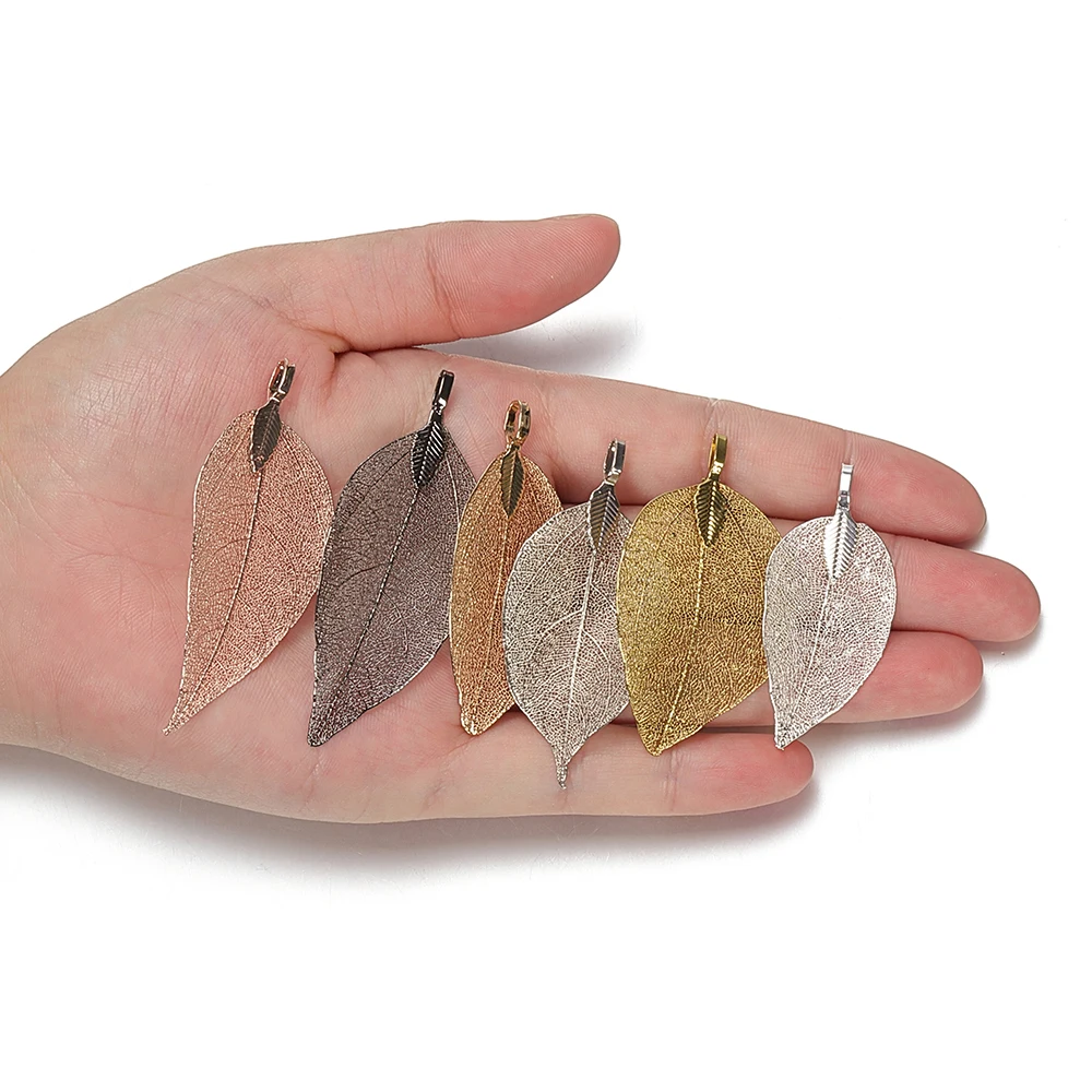 2pcs/1pair Leaf Charms Pendants Ladies Girls Special Leaves Leaf Sweater Pendants Charms for Jewelry Making DIY Craft for Women
