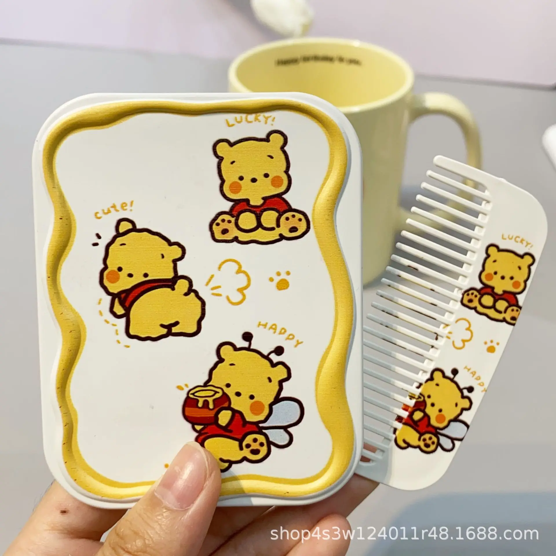 

Anime Disney Winnie the Pooh Folding Makeup Mirror Portable Cute Mini Handheld Makeup Mirror Kawaii Cartoon Comb Mirror Gifts