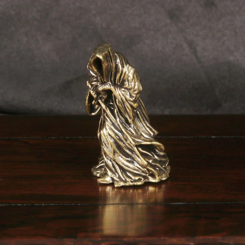 Vintage Dark Style Brass Reaper Statue Black Cloak Assassin Figure Creative Desktop Decoration Antique Copper Art Craft Ornament
