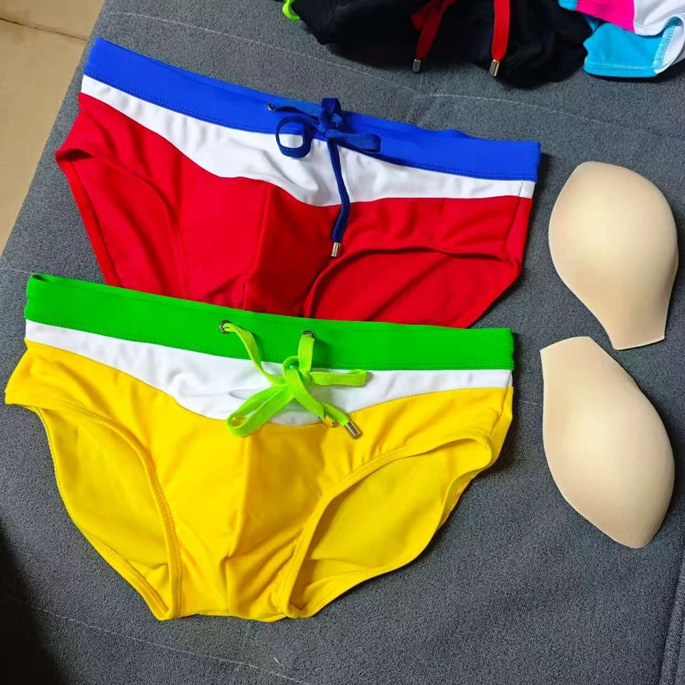 Combination Men's black  white color matching swimming trunks with cup size simple fashionable and quick-drying055-380-096-048
