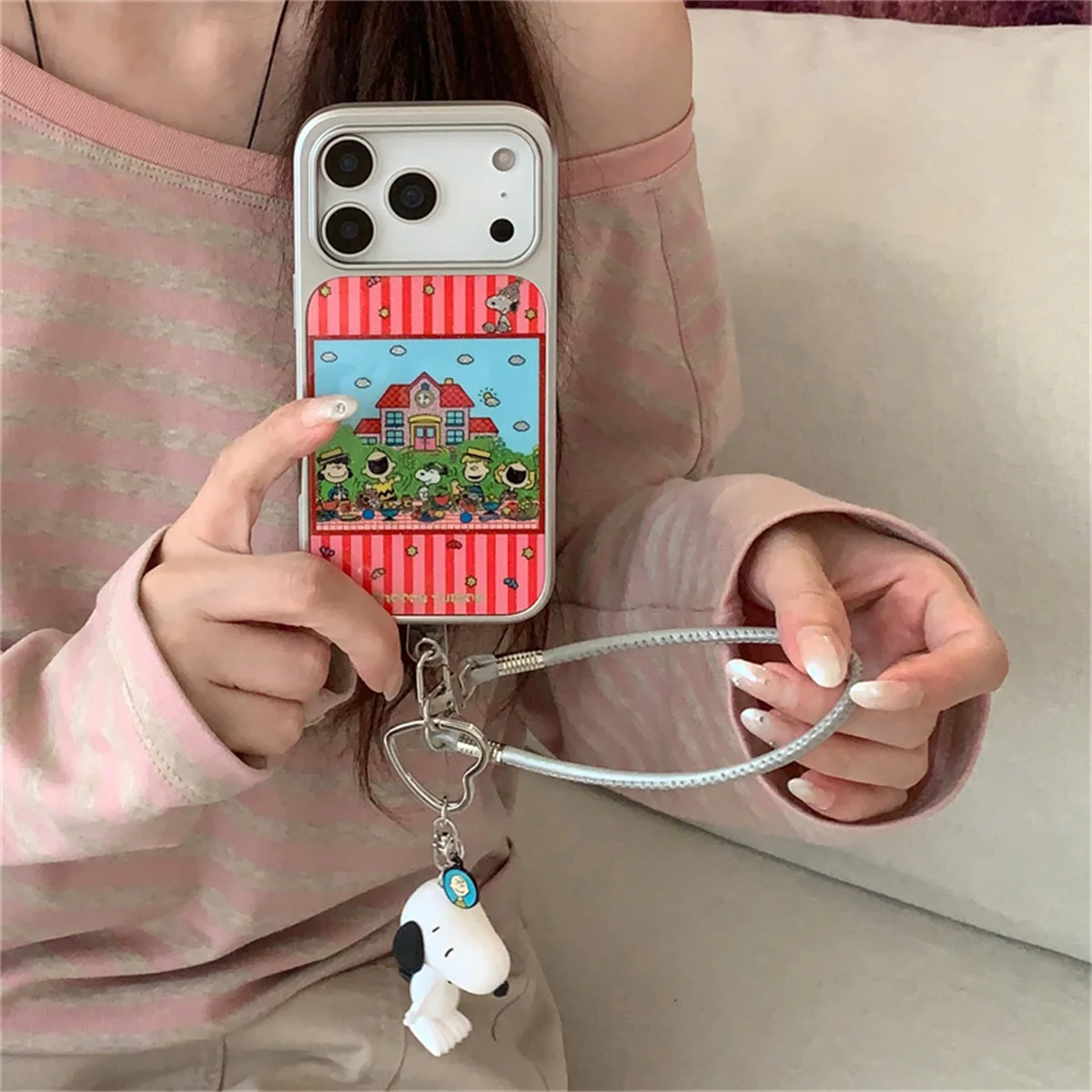 

Funny Cute Cartoon Puppy Phone Case For iPhone 17 Pro 15 14 16 Pro Max Cover with Hand Rope Strap Protective Cases Capa