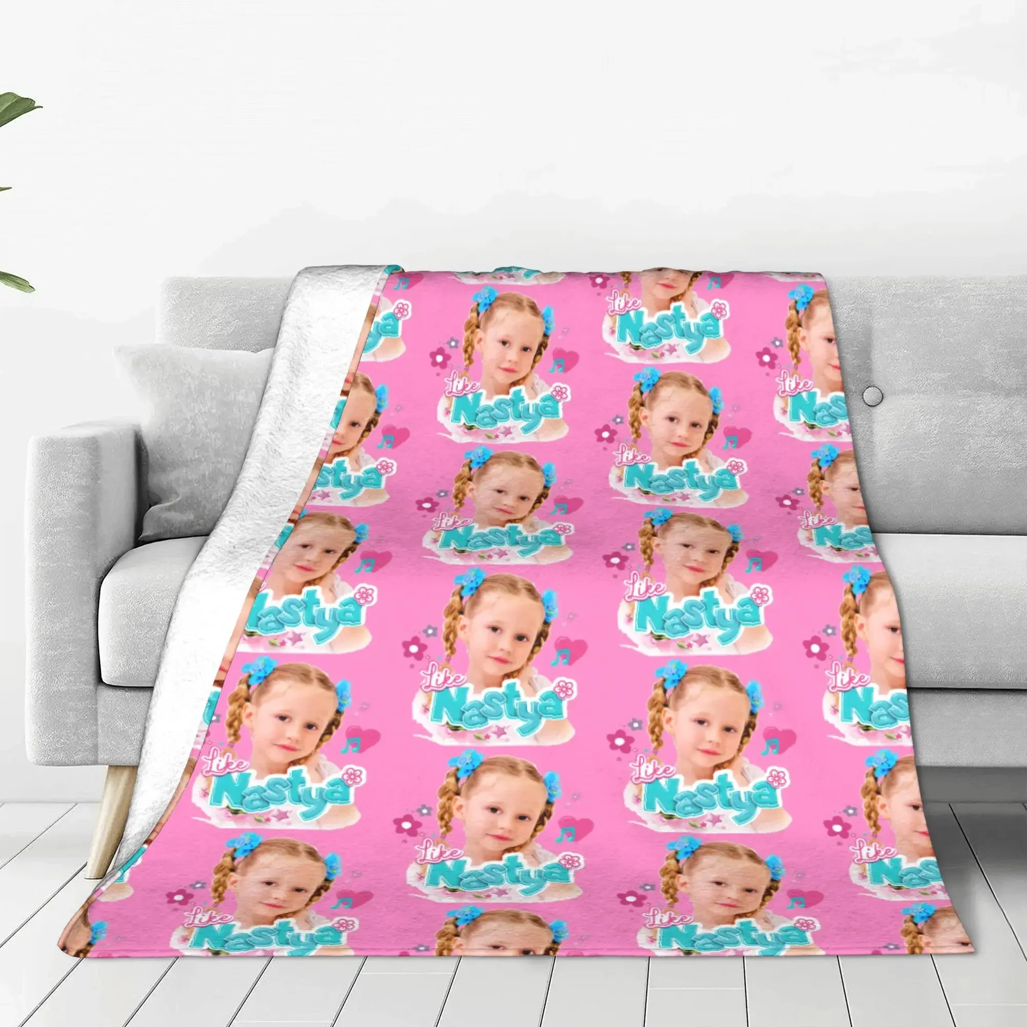 Manta de terciopelo bonita Kawaii, colcha de felpa ligera para cama o viaje, complemento perfecto de textiles para el hogar