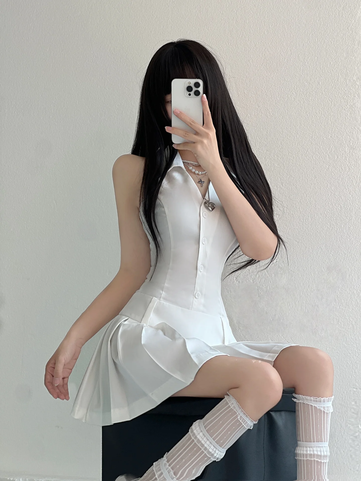 ชุดเดรสสไตล์ฝรั่งเศส แนวเซ็กซี่ สาวเปรี้ยว โชว์ไหล่ กระโปรงจีบ คอวี ทรงเข้ารูป เอวคอด สำหรับฤดูร้อน