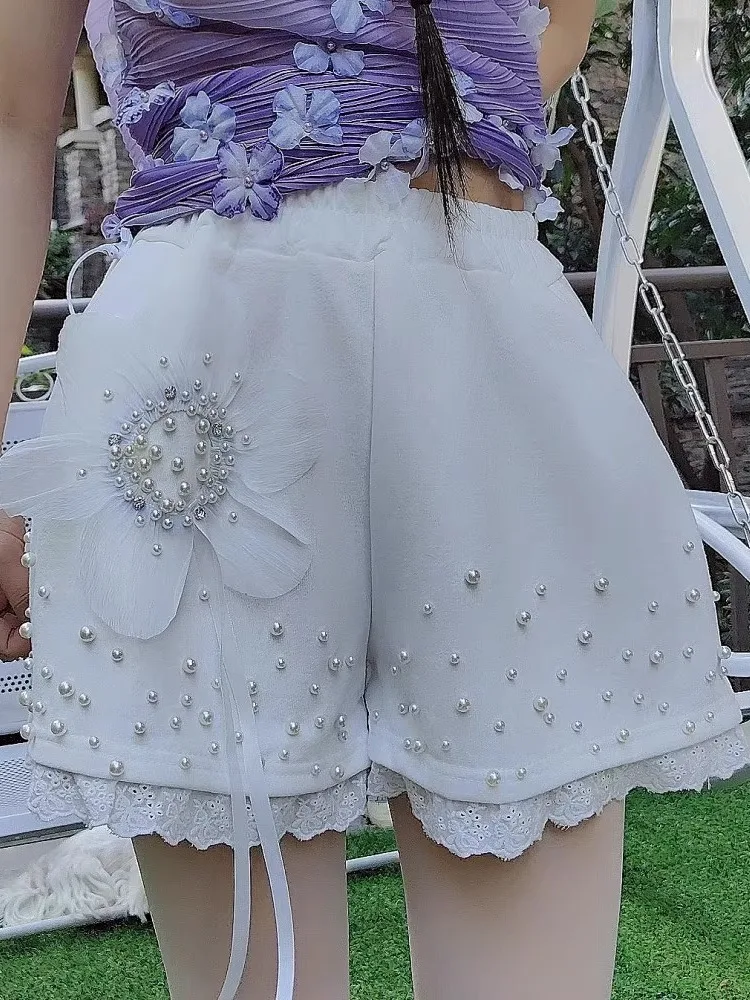 High-end Fairy 2025 Summer New High Street Beads Big Flower Pearl Lotus Leaf Edge Wood Ear Edge Shorts Loose Comfort Chic Shorts