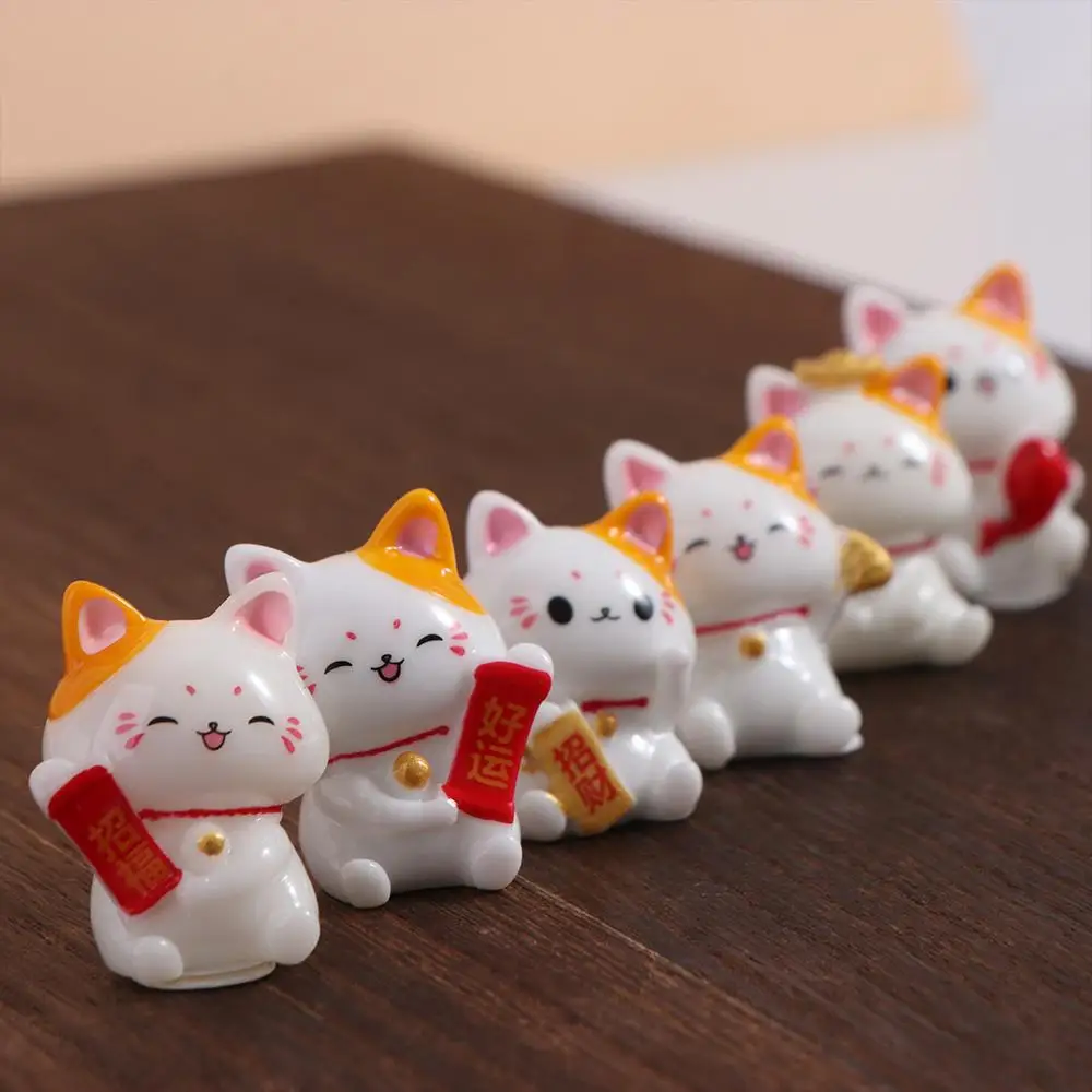 

Mini Lucky Cat Car Ornaments Cute Realistic Fortune Cat Figurines Simple Lovely Cat Micro Landscape Ornament Gift