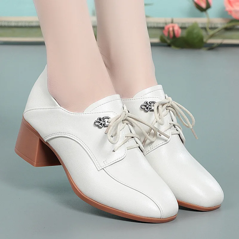 

Leisure Shoes 2024 Autumn New British Women's Heels Soft Leather Fashion Luxury Low Top Lace Up Retro Mom's Shoes Comfortable