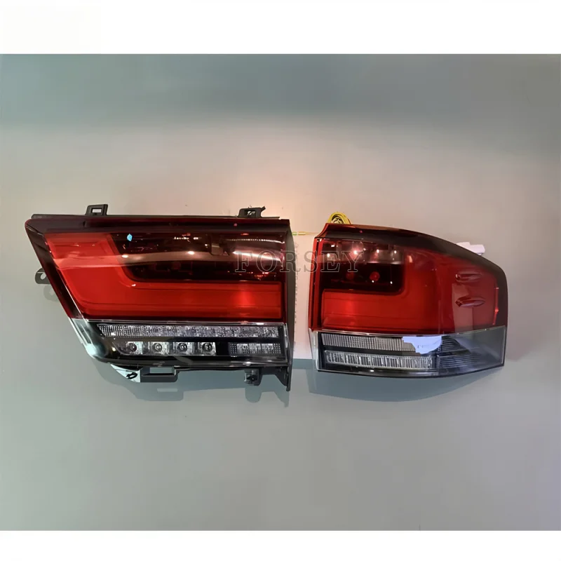 

Suitable for Land Cruiser LC300 2021+ rear bumper tail lights