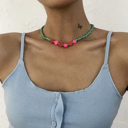 New 2021 Boho Choker Simple Vintage Red Heart Shape Necklace For Women Fashion Collar Ldyllic Green Beads Jewelry Party Gift