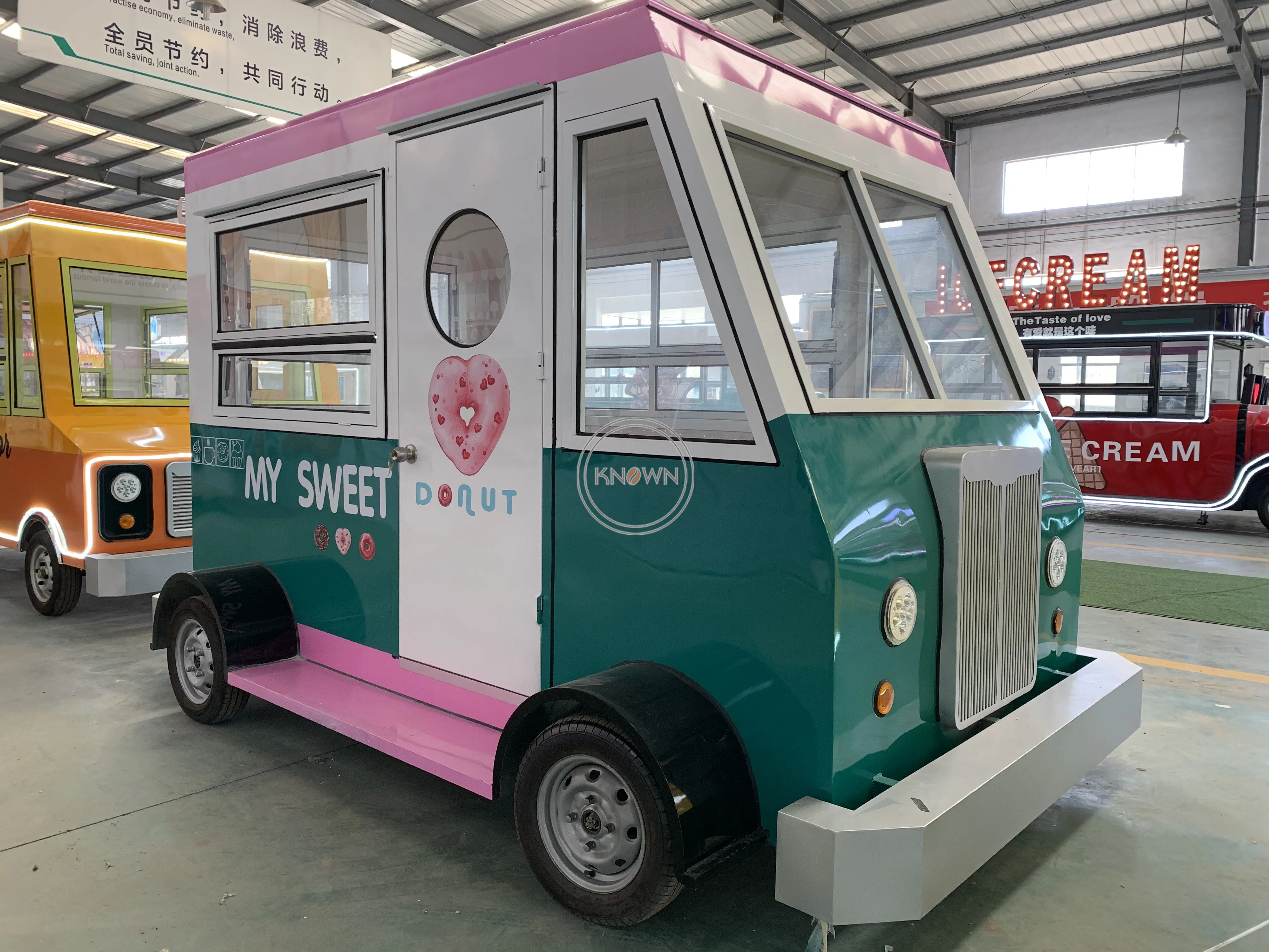 Customized Mobile Fast Food Van Truck with CE Certification Mobile Kitchen Ice Cream Cart Kiosk for Sale