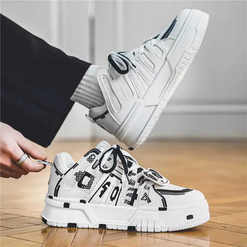 

Thick-heeled With Holes Fashion Man Sneakers Walking Sapato Men Brown Man Shoes Sport Sabot Super Brand Tnis Holiday Luxary