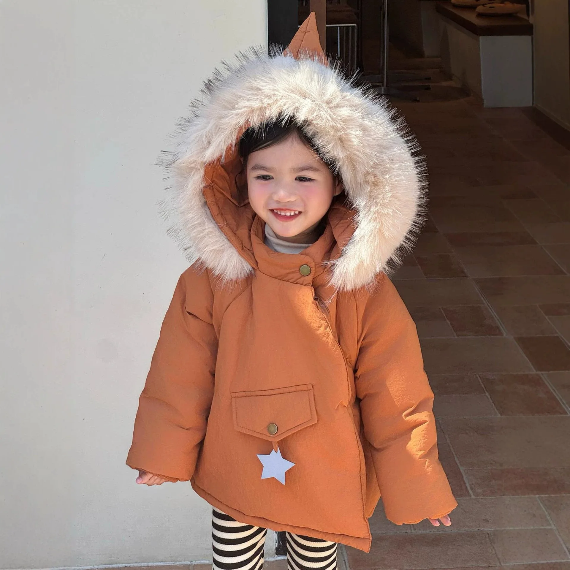 Girl's Autumn Winter Big Fur Collar Pointed Elf Hat Five Pointed Star Caramel Colored Cotton Coat Hooded Thick Cotton Coat