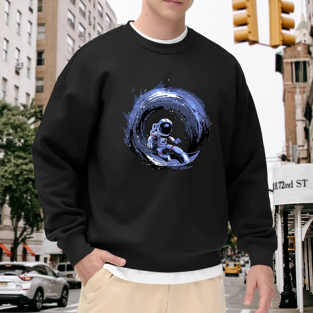 

Men's Black Crewneck Loose Sweatshirt with Astronaut Surfing Print Design, Trendy Street Style, Everyday Casual Comfortable Top, Versatile Fashion Style