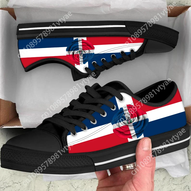 Doginthehole Dominican Republic Flag Print Canvas Shoes For Women Lightweight Flats Low Tops Sneakers Outdoor Chaussure Femme