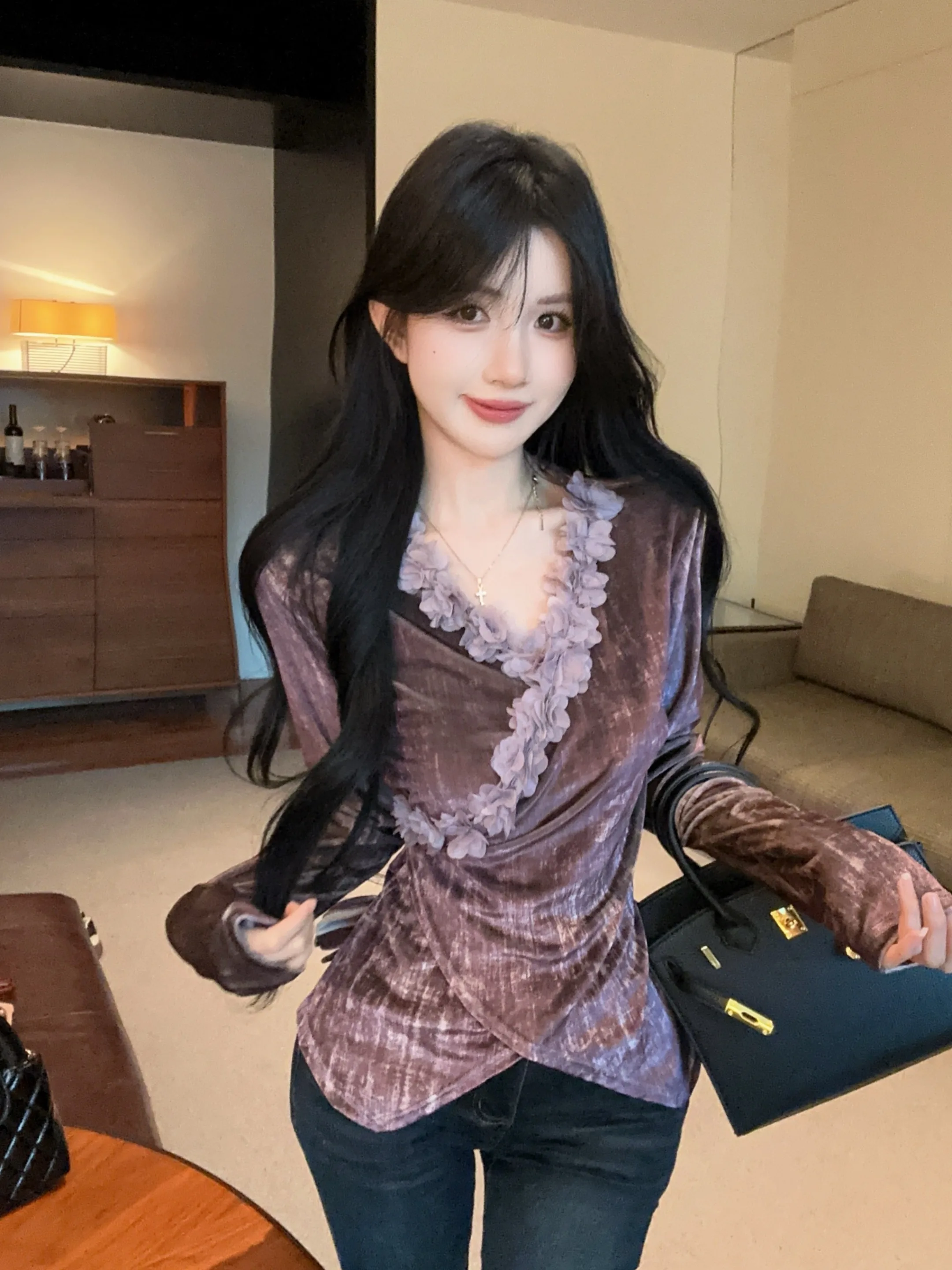 

Unique Velvet Long Sve V-Ne T-irt Women's Autumn Winter Irregular Purple Floral Print Base irt Inner Beau Pure Desire
