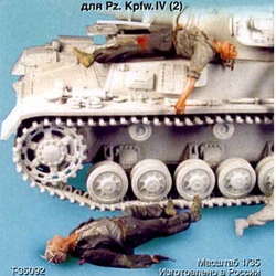 1/35 Scale Resin FigureModel Kit Historical Military Summer Dead Tank Soldiers 2 Unassembled and Unpainted Diorama Gk Toys