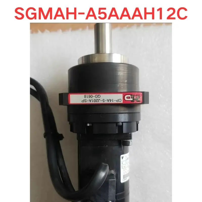 Used 95% New SGMAH-A5AAAH12C Servo brake motor with HD reducer Functional test OK