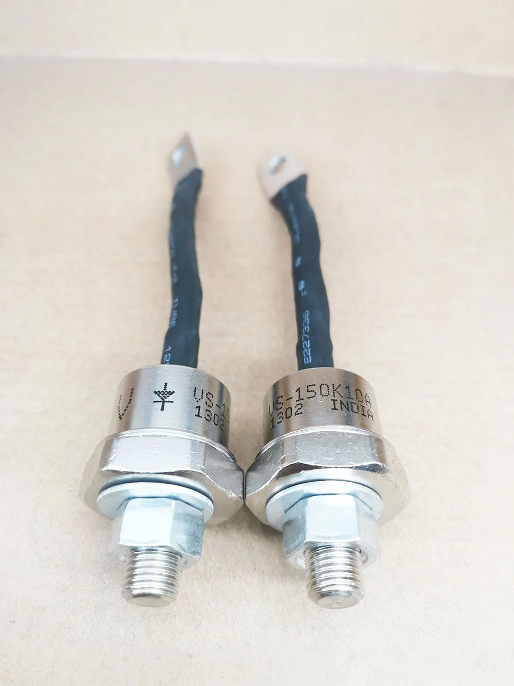 

1 шт. VS-150K10A VS-150K60A VS-150KR60A Диод с выводами 150А 300В