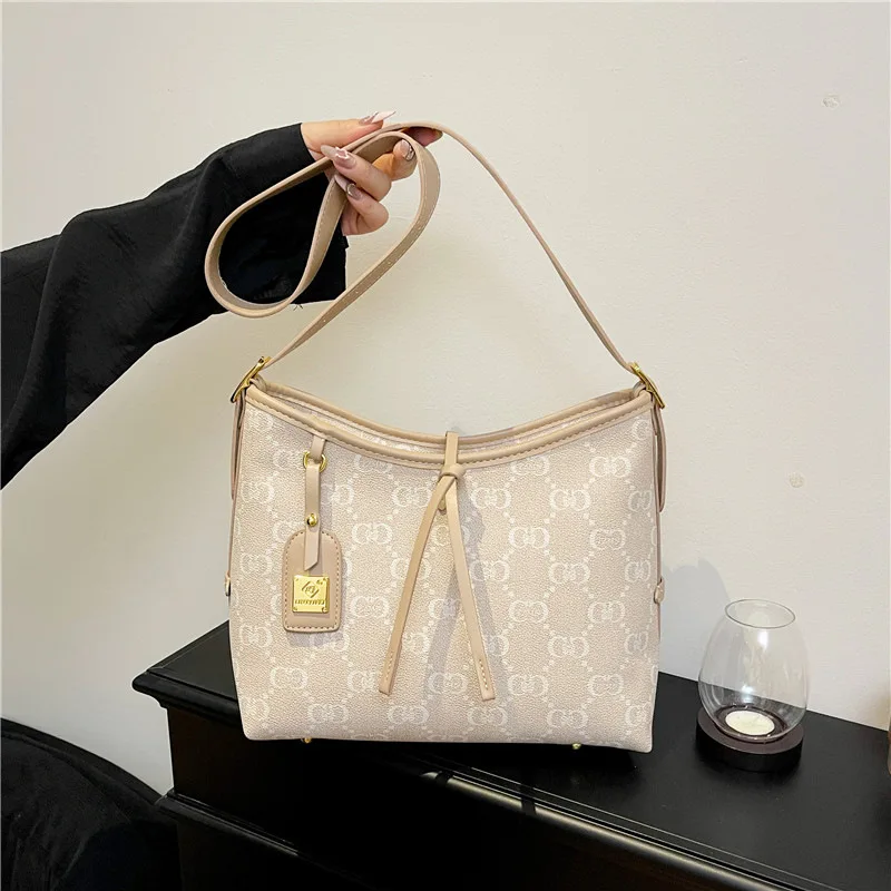 

Большая большая сумка 2025 года — женская рабочая сумка через плечо/плечо, просторная сумка для ноутбука, легкая дизайнерская сумка, модная пригородная сумка