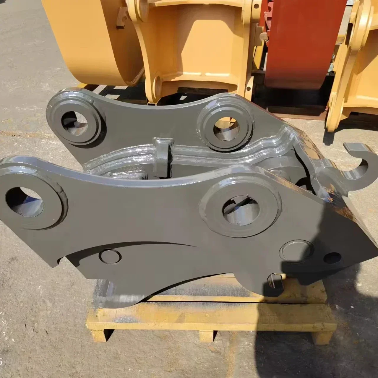 Doosan Excavator Quick Coupler Suitable for The 20 Ton Original Factory Connector Hydraulic